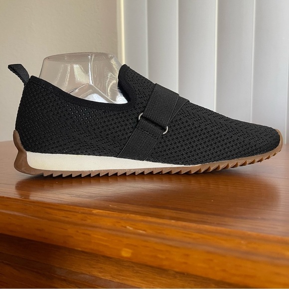 Born Newbury Slip-On Sneaker Black Size 10 - Picture 5 of 16